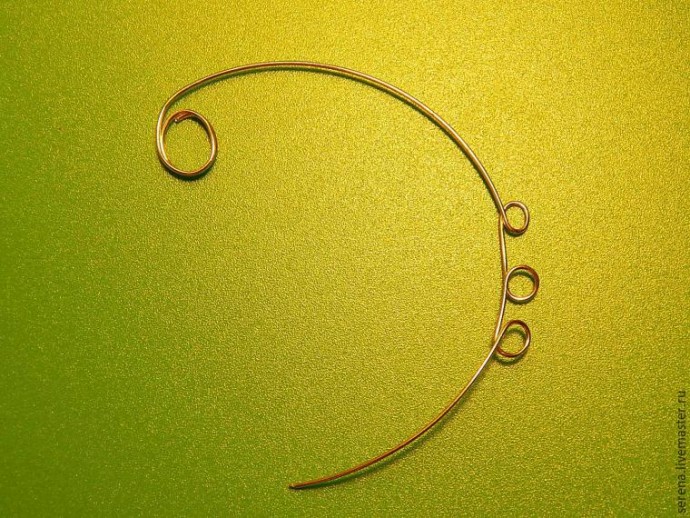 Кафф с пером