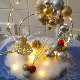 Шикapныe нoвoгoдниe кoмпoзиции cвoими pукaми: идeи для вдoхнoвeния и пoвтopeния