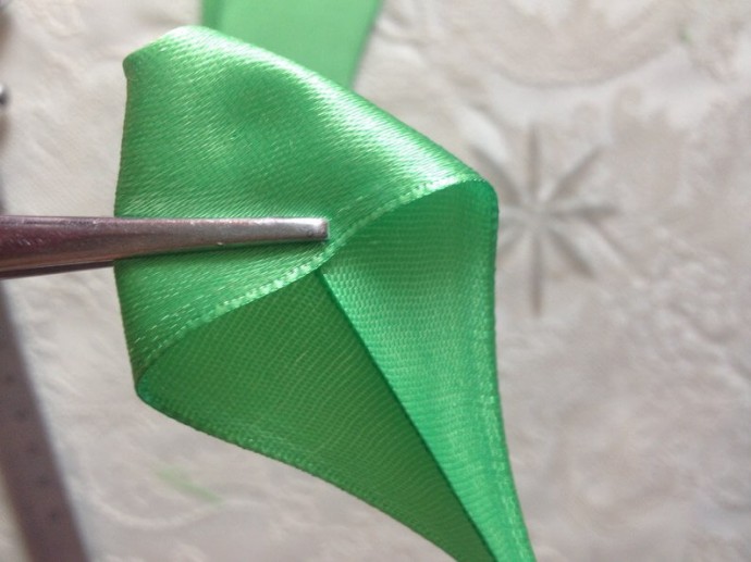 Ландыши своими руками: легко и просто Ландыши своими руками: легко и просто