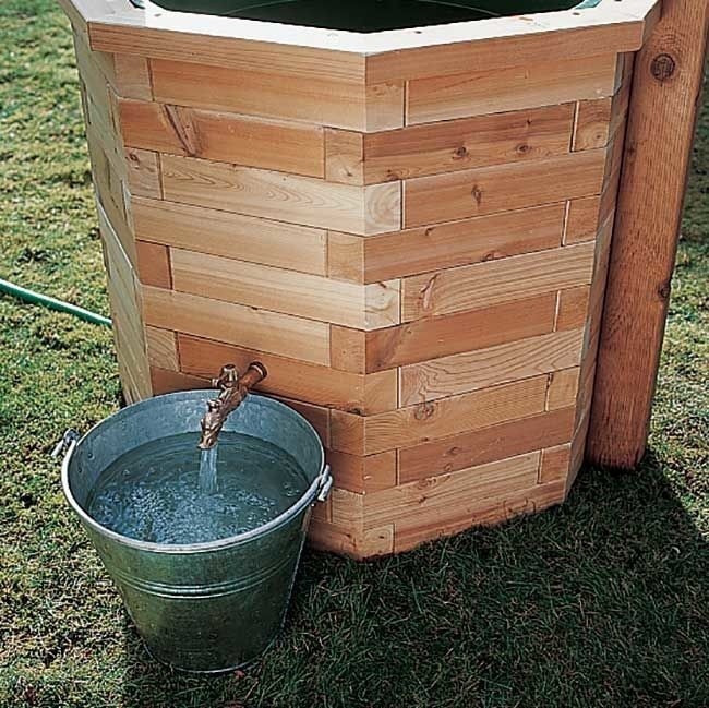 Декоративный колодец