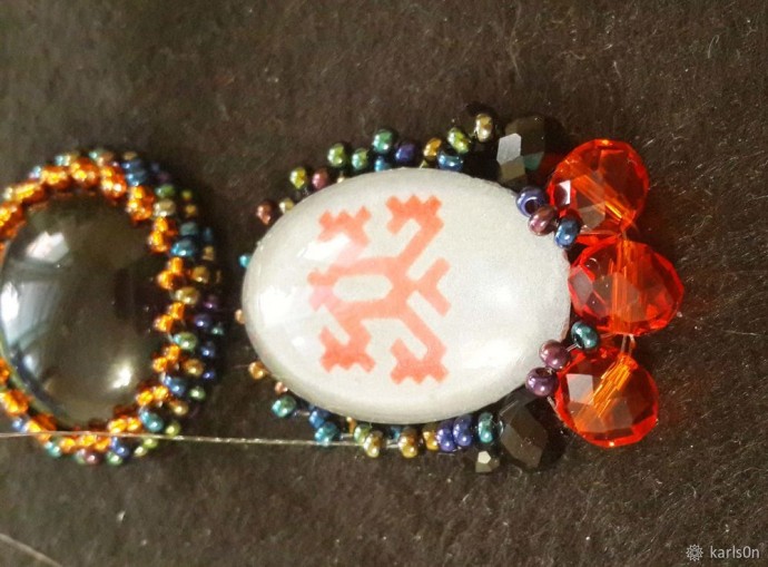 Изготавливаем брошь "Узорчатый жучок"