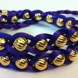 ​Плетёный браслет с бусинами