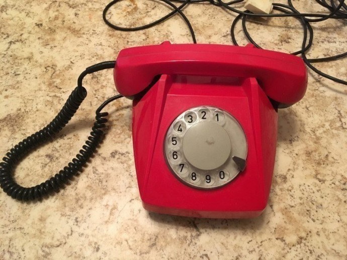 ​Ночник из старого телефона