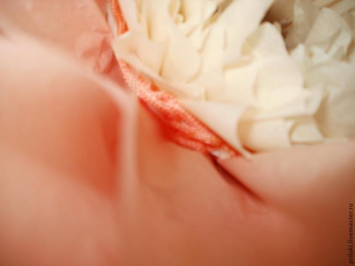 Цветок из бумаги тишью