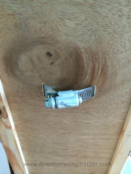 Интересный и долгоиграющий вариант кормушки для птиц