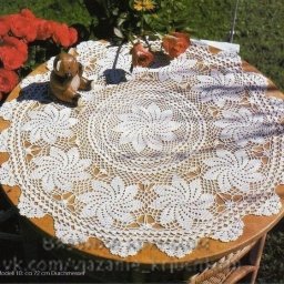 Весенняя круглая скатерть с цветами