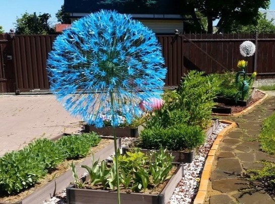 Одуванчик из трубочек и проволоки