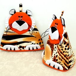 ​Прихватки и грелка на чайник в виде тигра