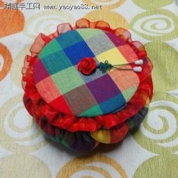 Шкатулочка из старых компакт-дисков