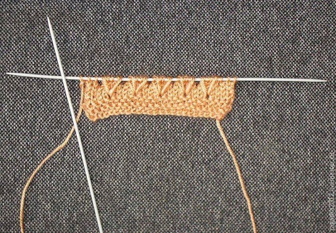 Вяжем интересный узор с вытянутыми петлями