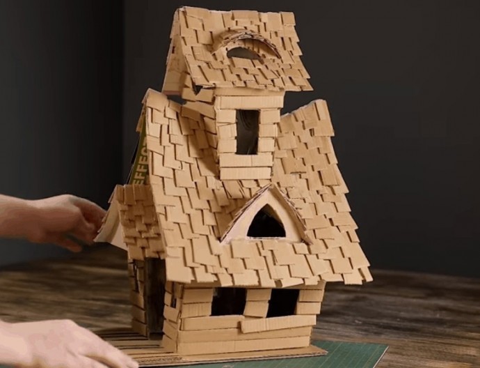 ​Волшебный домик из обычного картона