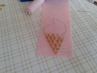 Брошь "Мороженое"