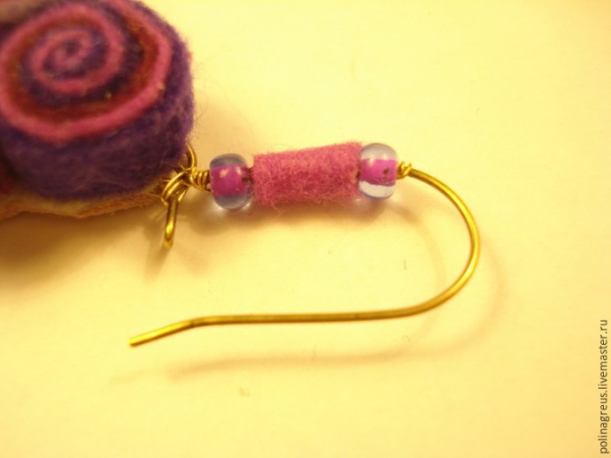 Ассимметричные серьги из фетра