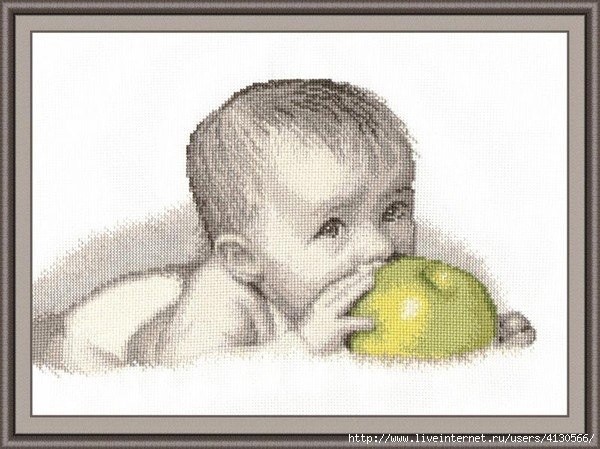 ​Малыш и яблоко