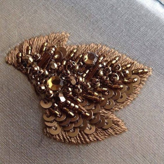 Роскошная вышивка с пайетками Роскошная вышивка с пайетками