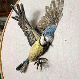 Невероятная объёмная вышивка птичек