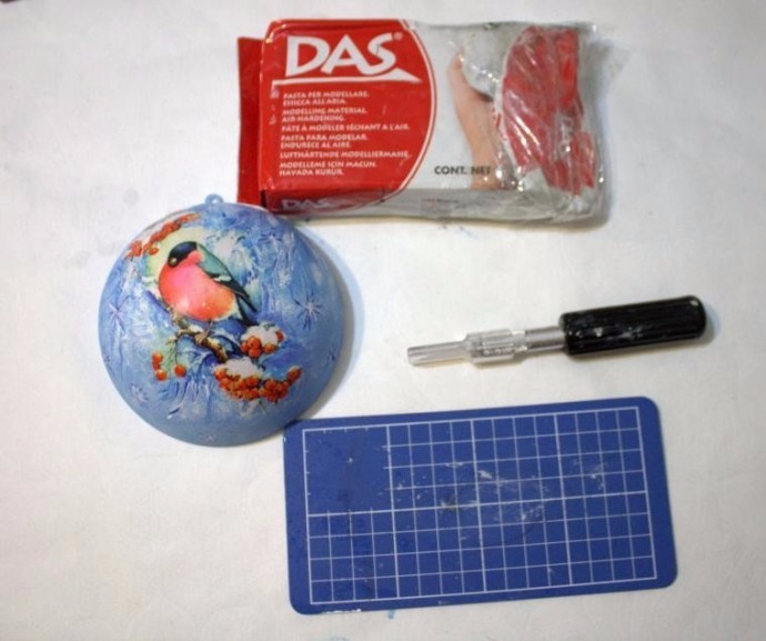 Новогодний шарик "Снегирь и рябина"