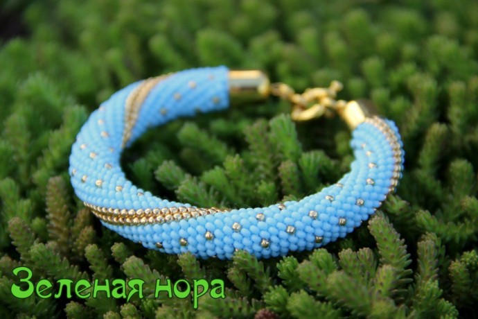 Стильный жгутик с горошинками