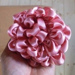 Георгины из лент