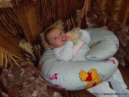 Подушка для кормления малыша