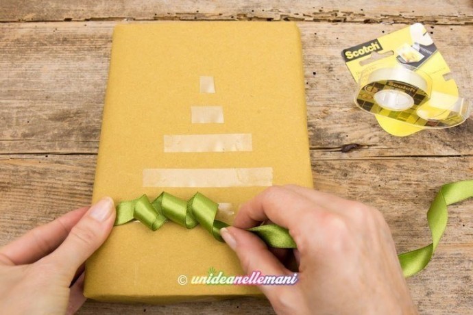 Красивая идея упаковки новогоднего подарка