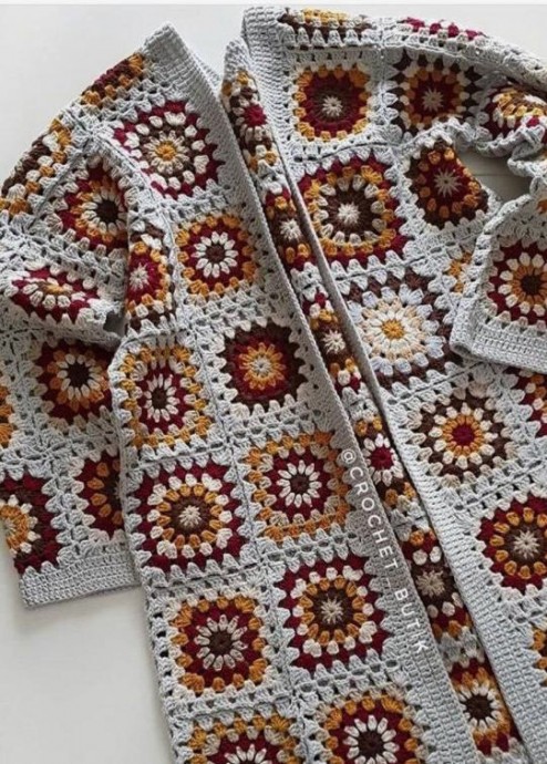 Жакет или вязаное пальто из мотивов