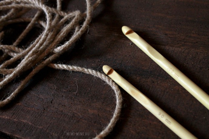 Вязание на руках: подставка