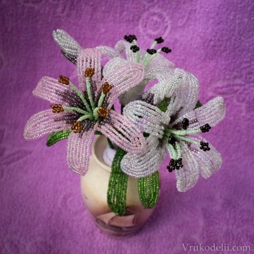 Букет лилий из бисера: мастер-класс