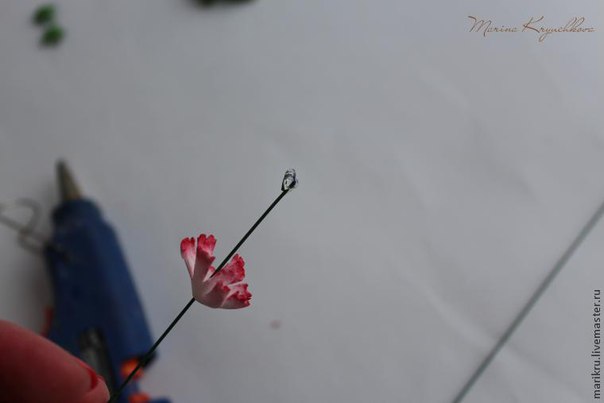 Гвоздики из фоамирана