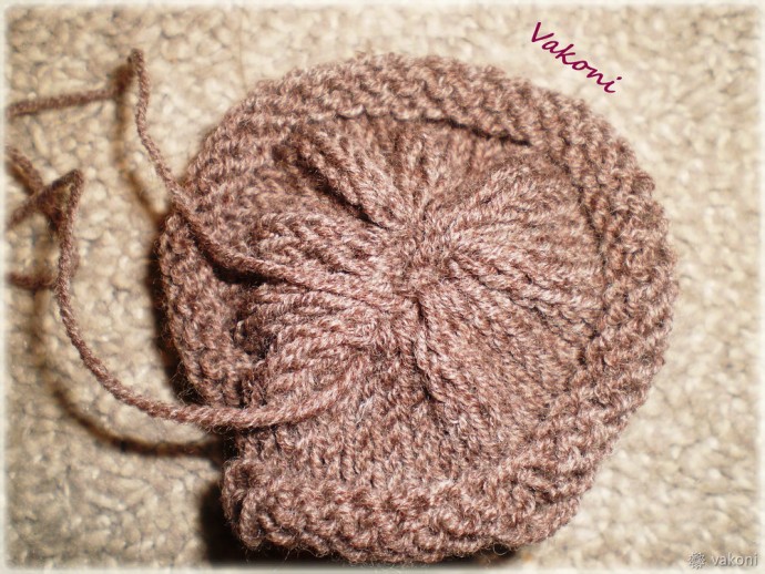 Декоративная вязаная роза