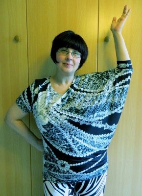 Крой асимметричной кофточки на основе футболки