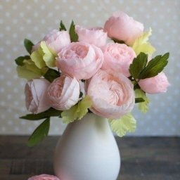 Розa из гофрированной бумаги