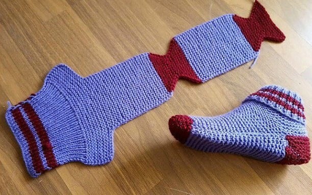 ​Самые простые носки на двух спицах