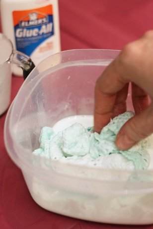 Полезные поделки для дома: декоративные вазы из салфеток, вязаных крючком Полезные поделки для дома: декоративные вазы из салфеток, вязаных крючком