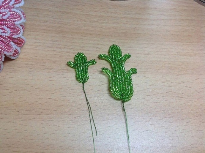 Роскошный цветок из бисера Роскошный цветок из бисера