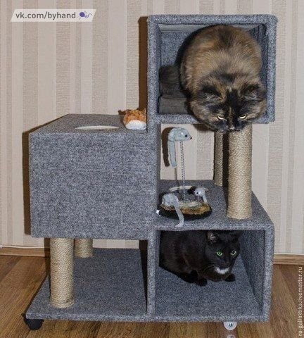 Дом для котика с когтедралкой