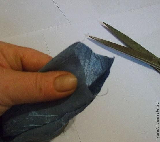 Цветок из ткани на скорую руку Цветок из ткани на скорую руку