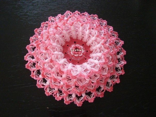 ​Оригинальная салфетка-цветок крючком