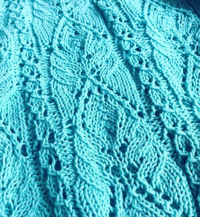 Свитер с невероятно красивыми узорами