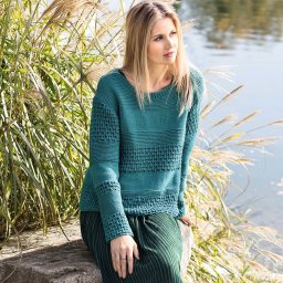 Джемпер спицами с сочетанием узоров