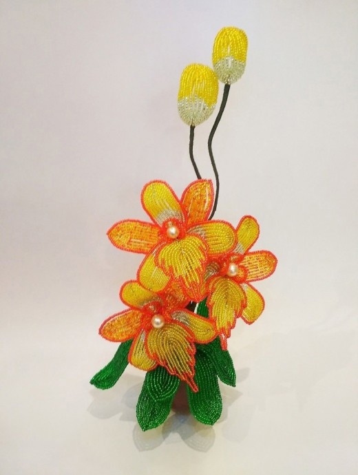 Прекрасная орхидея из бисера