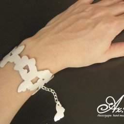 Бабочки на руке