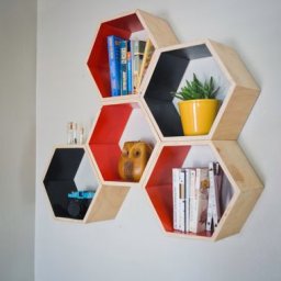 Необычные полки-соты своими руками