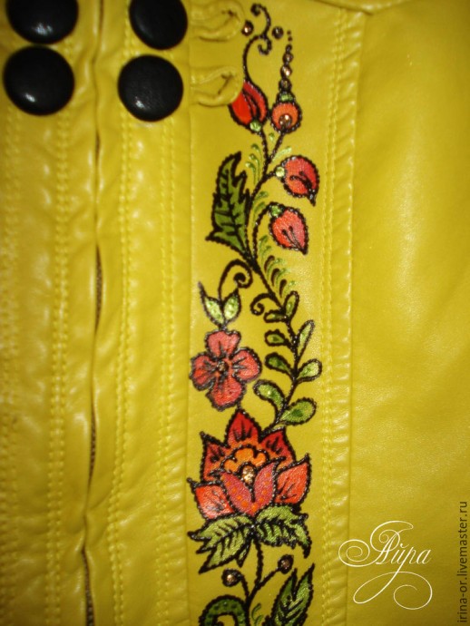 Роспись куртки в русском стиле