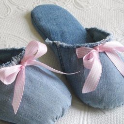 Шьем тапочки из старых джинсовых вещей