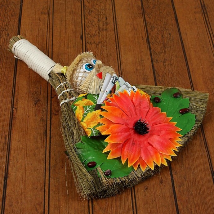 Веники-обереги из рогожи Веники-обереги из рогожи