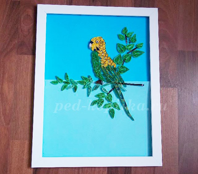 Попугай в технике квиллинга Попугай в технике квиллинга