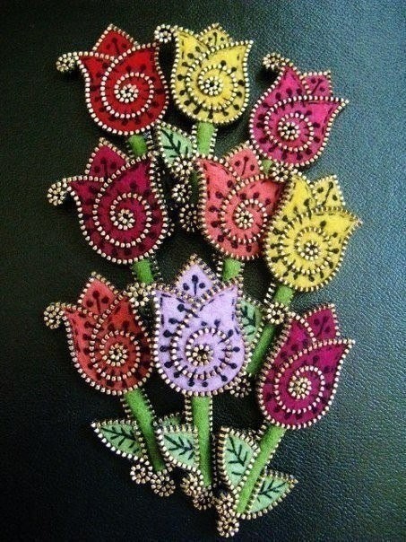 Очень красивые брошки из молний