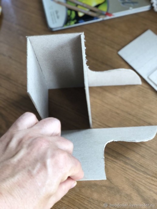 Печка-карандашница из картона Печка-карандашница из картона