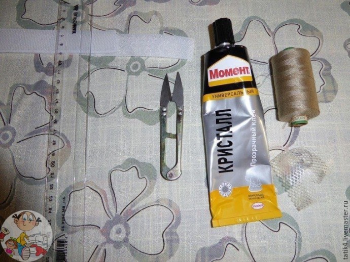 Делаем оконные шторки на липучках